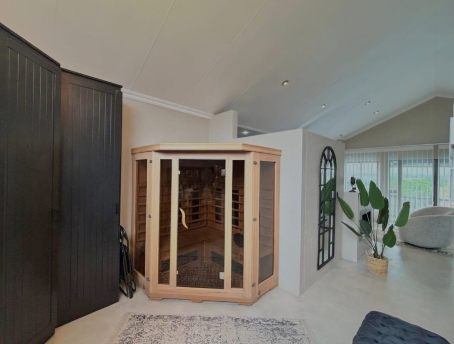 5 Bedroom Property for Sale in Grimbeeck Park North West